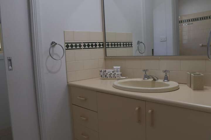 Room 25 of 31