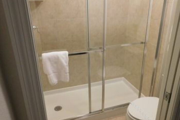 Room 4 of 48