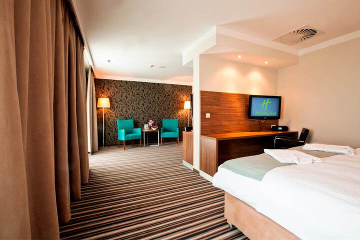 Room 30 of 91