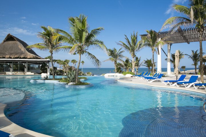 Pool 33 of 79
