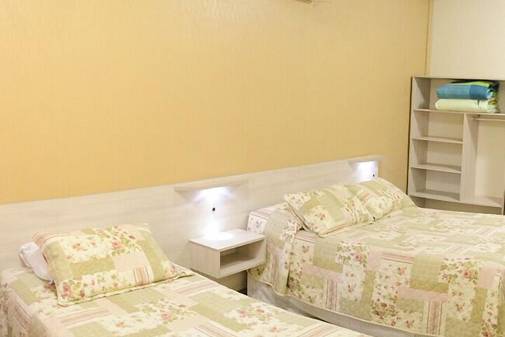 Room 9 of 25