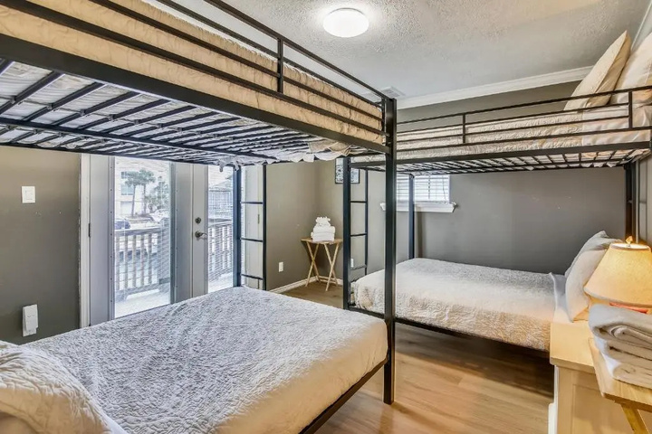 Room 3 of 17