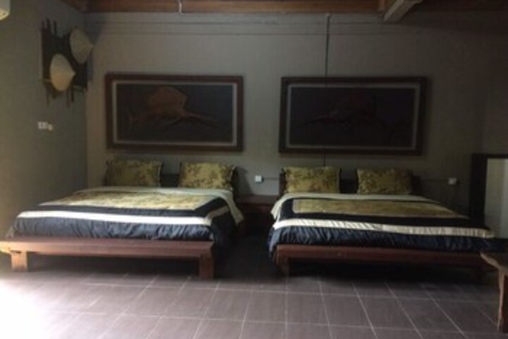 Room 12 of 17