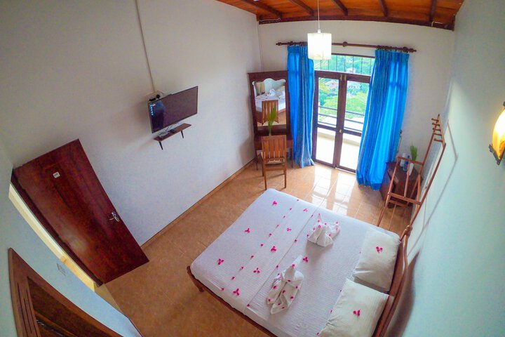 Room 3 of 23