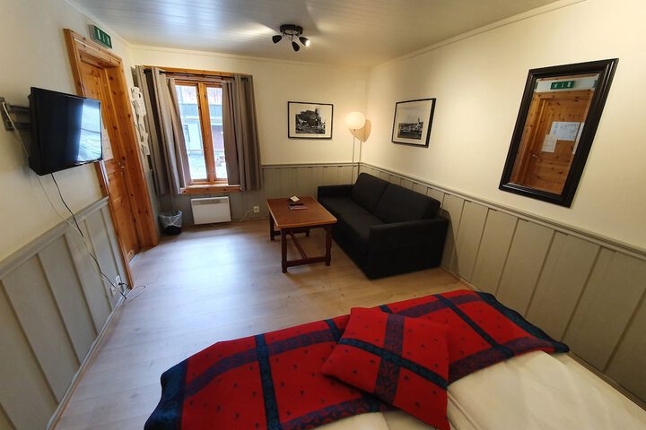 Room 9 of 109