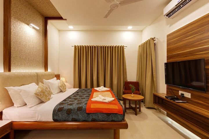 Room 10 of 24