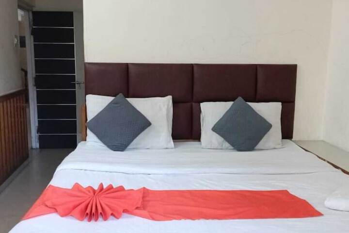 Room 10 of 55