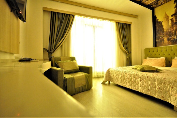 Room 17 of 42