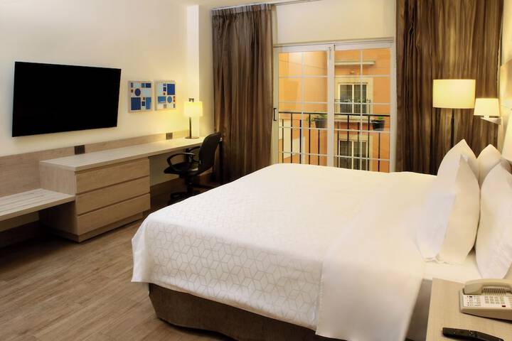 Room 14 of 51