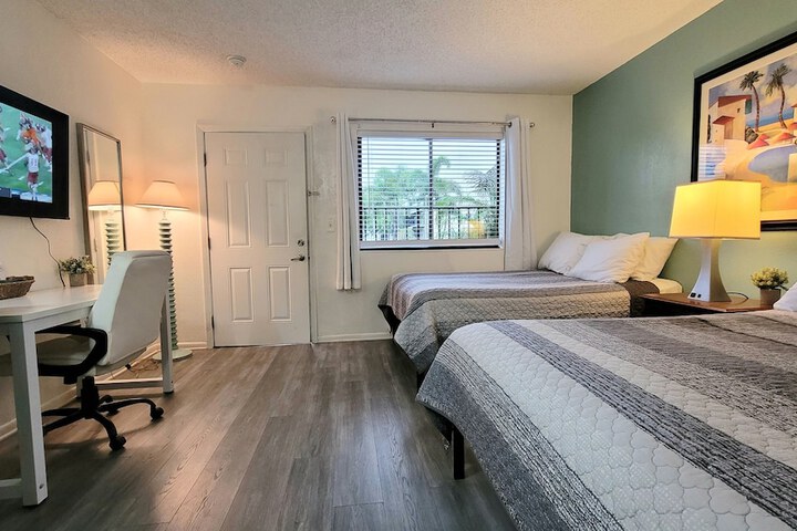 Room 15 of 32