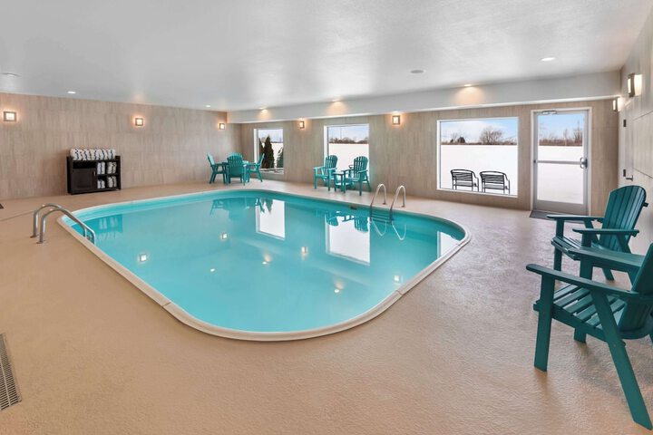 Pool 50 of 65