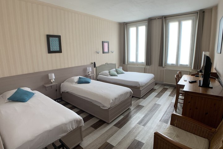 Room 10 of 50