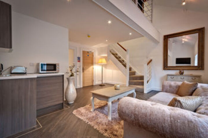 Room 6 of 14