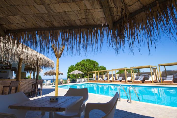 Pool Hotel