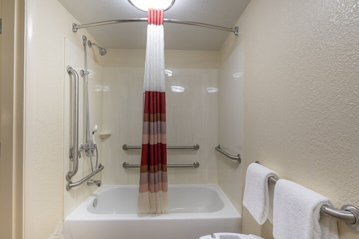 ADA Accessible Superior King (2 of 6)