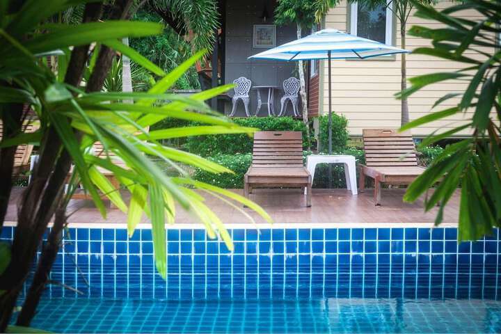 Pool 43 of 60