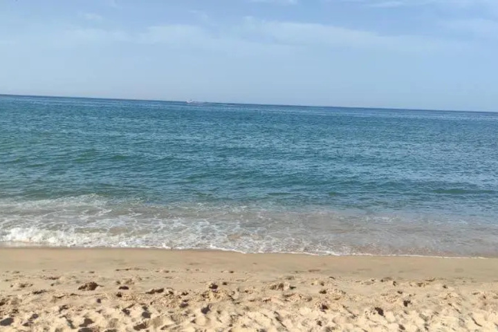 Beach 13 of 18