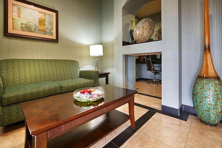 Room 34 of 49