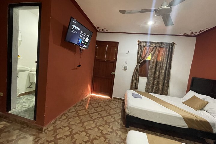 Room 14 of 28