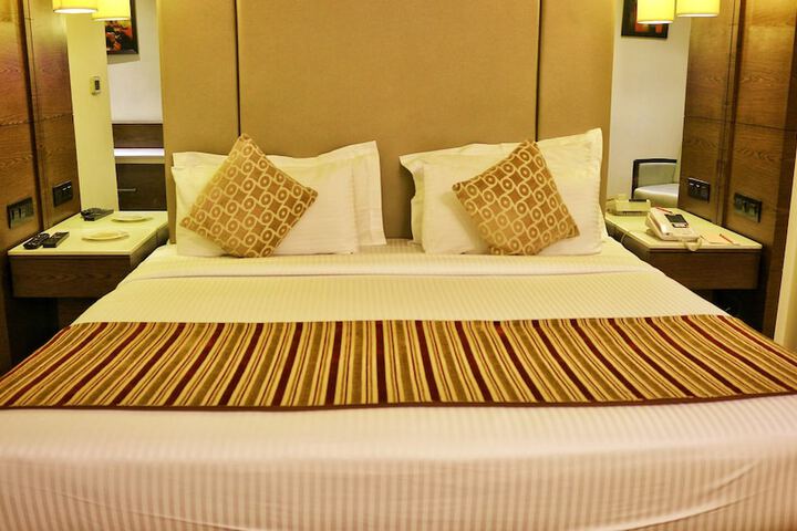 Room 27 of 52