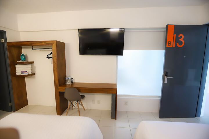 Room 10 of 37