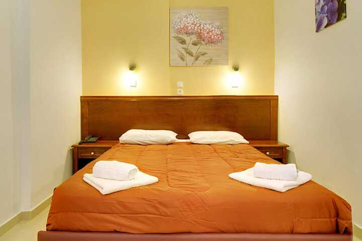 Room 4 of 27
