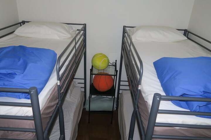 Room 5 of 74