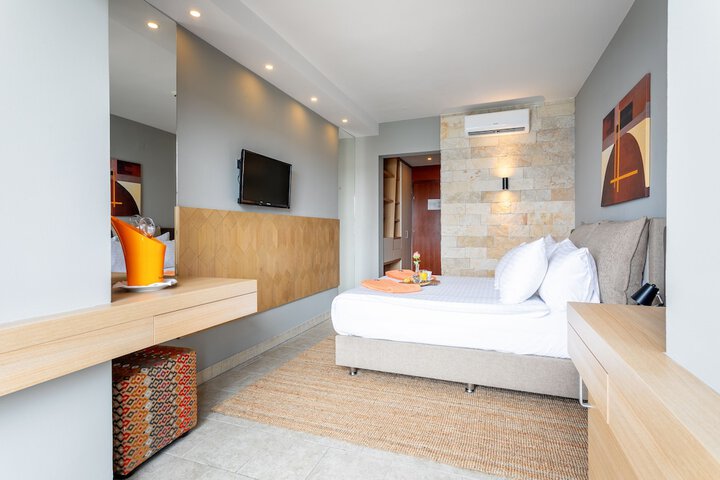 Room 28 of 131