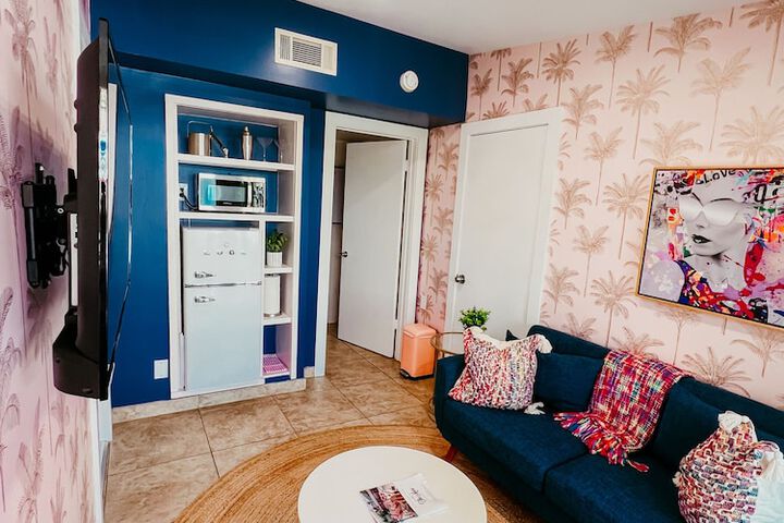 Room 32 of 151