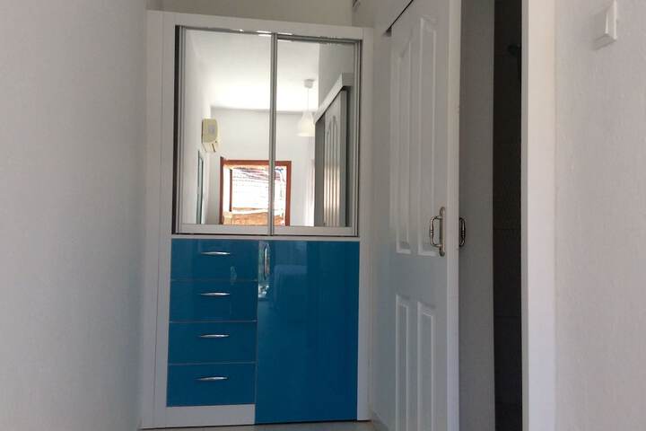 Room 2 of 144