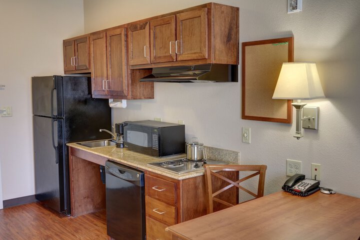 1 Queen Bed Studio Suite (9 of 19)