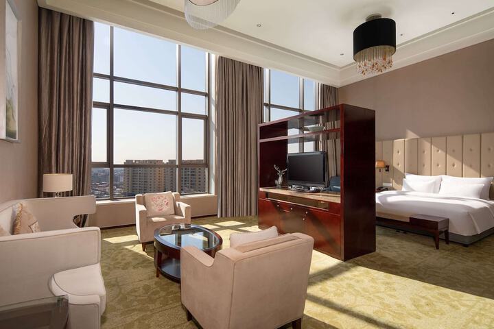 Room 10 of 44