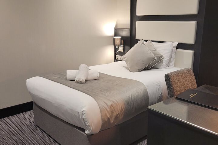 Room 30 of 90