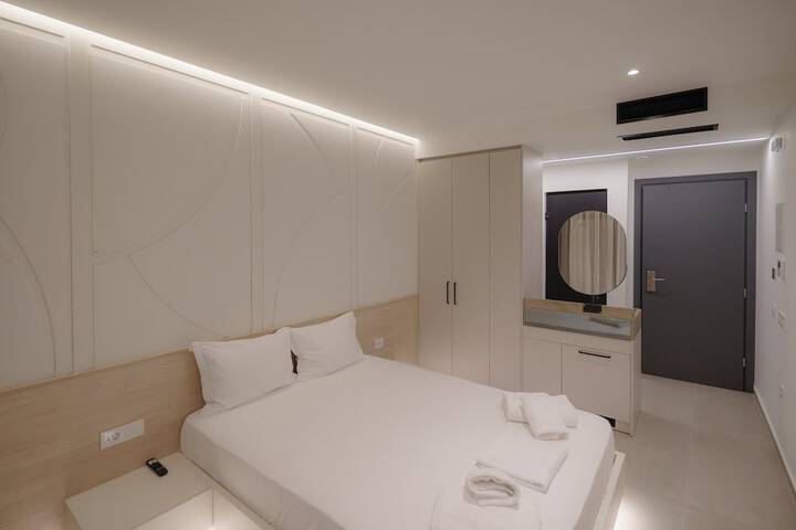 Room 15 of 44