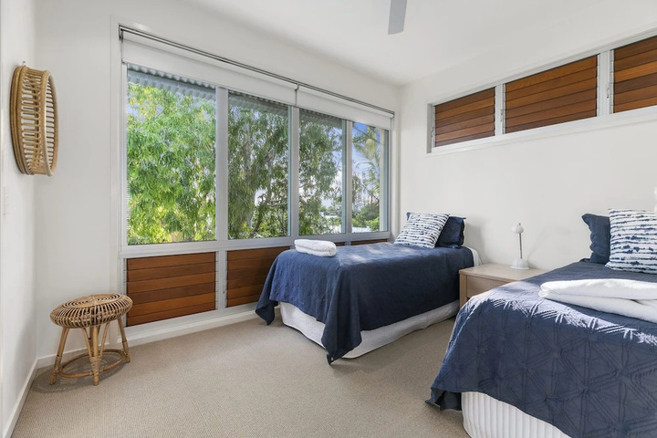 Sunshine Beach Self Contained Unit, Beach Views - Unit 2 Elouera, 44 Elanda Street