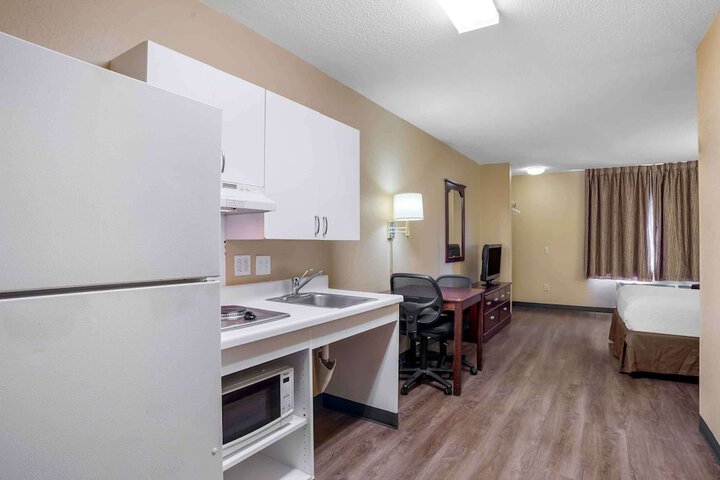 Room 9 of 23
