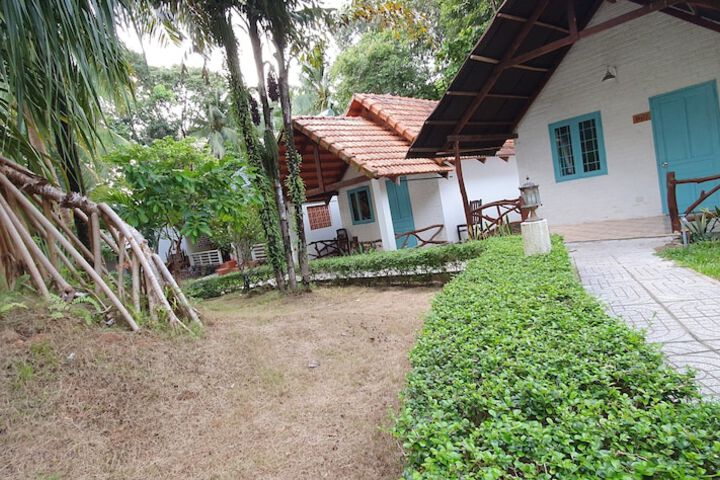 Hotel Exterior 54 of 59