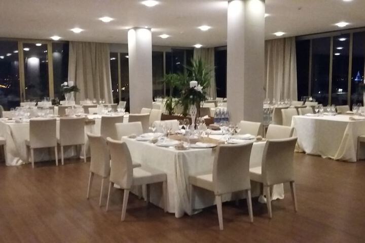 Dining 58 of 91