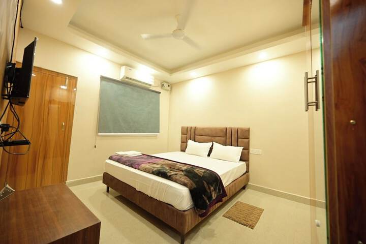 Room 58 of 90