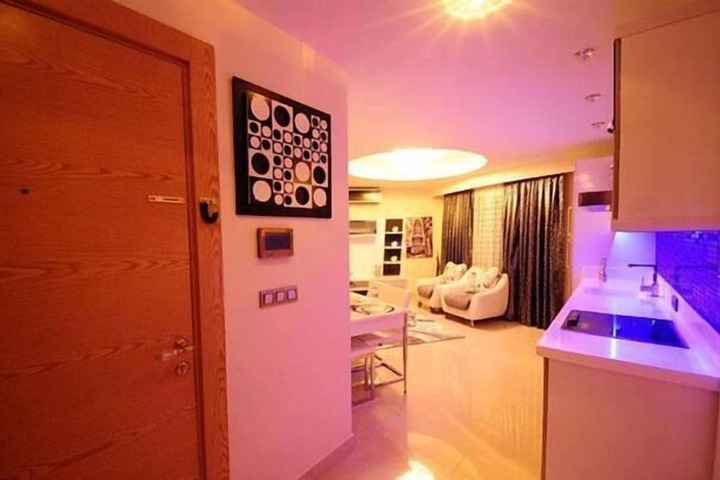 Room 8 of 71