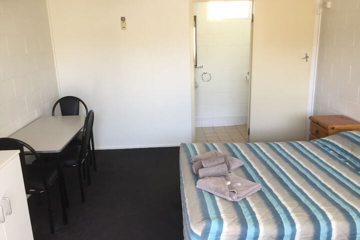 Room 3 of 16