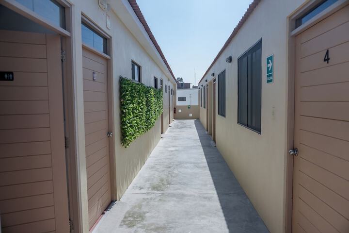 Ballroom/Hall 184 of 214