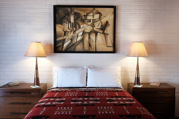Room 10 of 42
