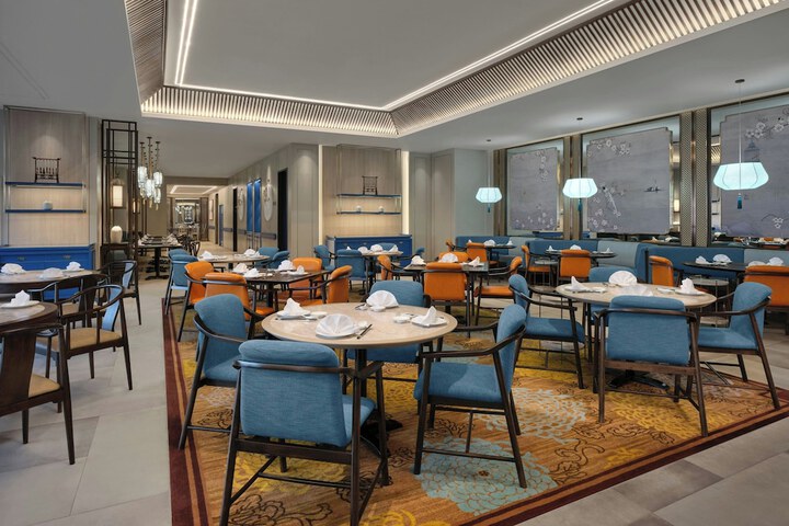 Dining 85 of 129