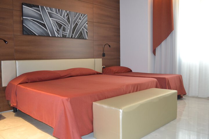 Room 11 of 31