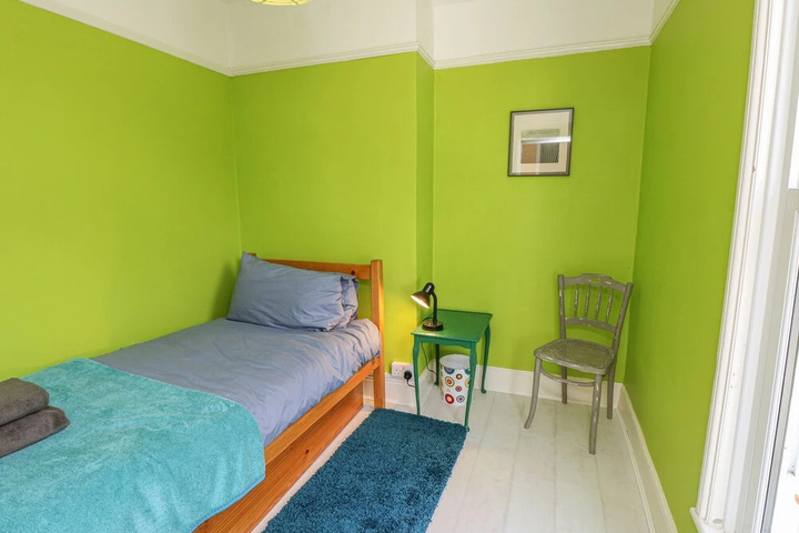 Room 5 of 21