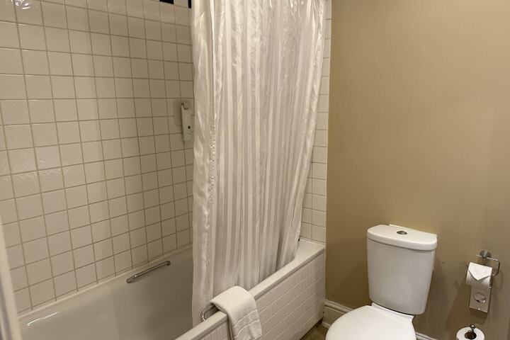 Room 29 of 49