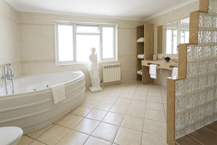 Room 40 of 79