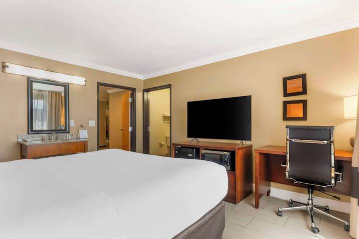 Room 31 of 63