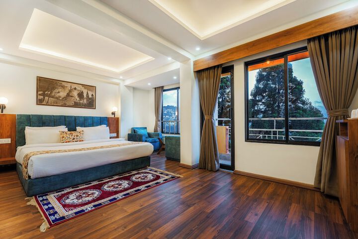 Room 9 of 14
